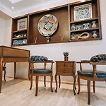 Gulliver Mansion 4*