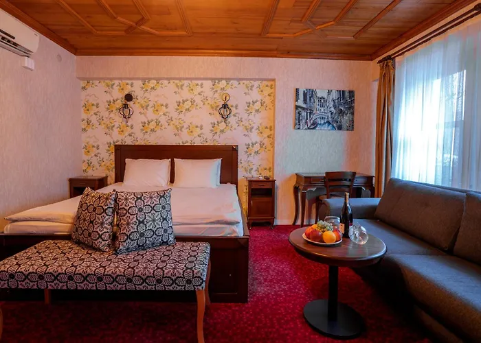 Gulliver Mansion Hotel