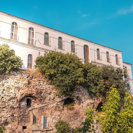 Gulliver Mansion Hotel